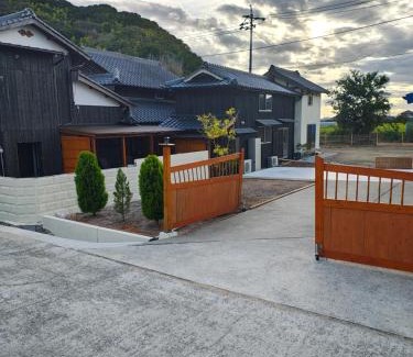 Setouchi Apartment | Smith 夫婦