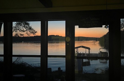 Arley House | Smith Lake House on water 2 mile north of Duncan Bridge with beautiful sunsets.