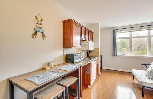Huddleston Apartment | Smith Mountain Lake Condo with Pool Access