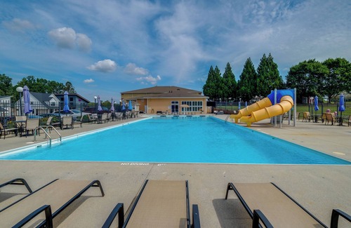 Smith Mountain Lake Apartment | Smith Mtn Lake Retreat: Indoor Pool/Hot Tub Access