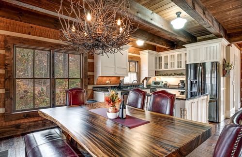 Sylva Cabin | Smoky Mtn Cabin w/Stunning views! Private ensuite bath for every room!