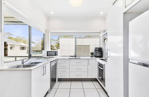 Bellara Apartment | Smooth Sailing