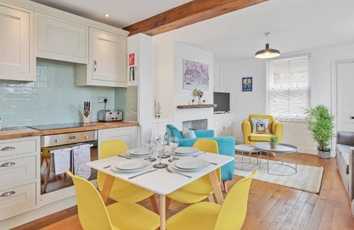 Rottingdean House | Smugglers View | By My Getaways