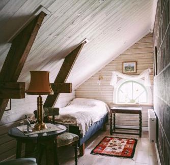 Kristinehamn House | Snällfäll Country living - Åkerbo gård charmigt renoverad flygel