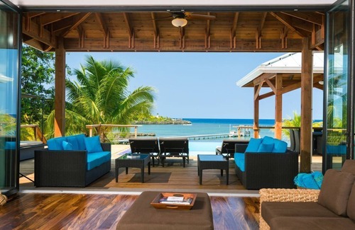 Gibson Bight Villa | Snorkel from your own Private Beach/Dock/Infinity Pool/Spacious Luxury Living