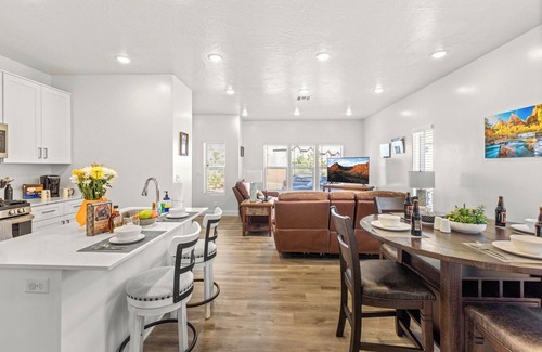 Ivins House | Snow Canyon Escape* Extended Stays *Pool, hot tub