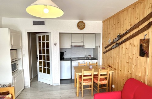 Les Deux Alpes Apartment | SNOW FRONT 20 M OF "DIABLE" LIFT, CLEANING INCLUDED, POSSIBLE TO RENT 2 APARTS