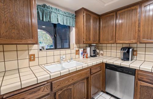 Summit Estates House | Snow Summit Getaway - Walk to Snow Summit Ski Resort