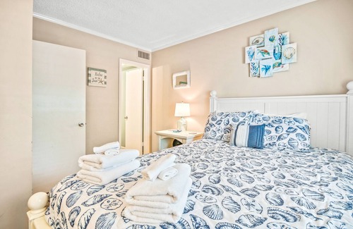 Myrtle Beach Condo | Snowbird-friendly condo with 2 balconies and 2 pools - across from beach