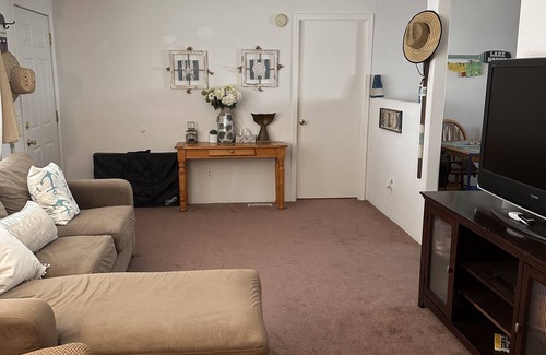 Mohave Valley House | Snowbirds Welcome! Mohave Valley Home close to the Colorado River and Casinos!