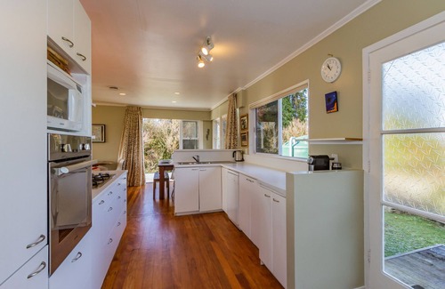 Rangataua Cottage | Snowcano Cottage - Rangataua Holiday Home