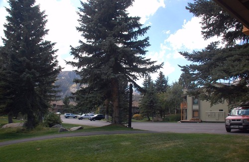 Mammoth Lakes Condo | Snowcreek Resort Vacation Rental #201