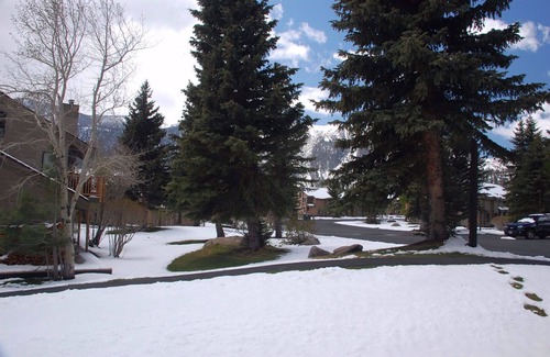 Mammoth Lakes Condo | Snowcreek Resort Vacation Rental #201