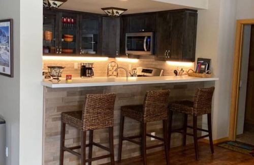 Mammoth Lakes House | Snowcreek V 2B/2B Mammoth Lakes Retreat! 2024