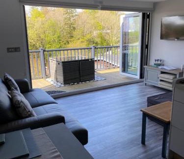Bont Newydd House | SNOWDON LODGE - GLAN GWNA HOLIDAY PARK CAERNARFON - Luxury Family Lodge