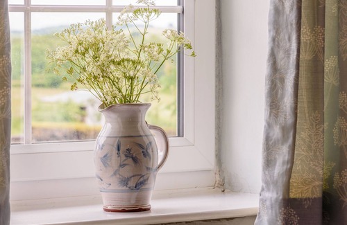 Wetherby Cottage | SNOWDROP COTTAGE, pet friendly in Clifford, West Yorkshire