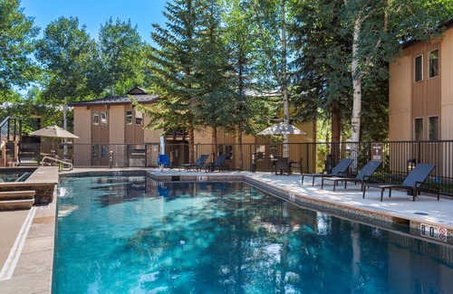 Snowmass Village Condo | Snowmass Mtn Views! Updated Decor, Balcony w/Stunning Views, Pool/Hot Tub, Gas FP, W/D & Shuttle