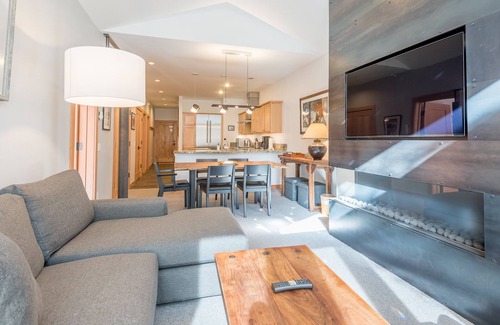 Ketchum Condo | Snowstar Condo 23 - Serene Mountain Dwelling with Onsite Exercise Room