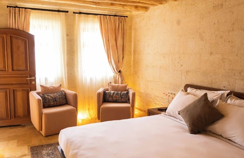 Uchisar Apartment | Snowy Mountain view Luxury Delux Cave Room 105
