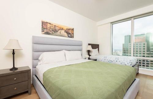 Downtown Los Angeles Apartment | Snug 3BR HighRise with Pool, Spa & Rooftop Views