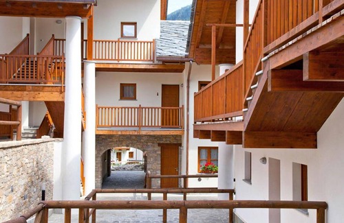 Chenoz Apartment | Snug apartment at the centre of Pré-Saint-Didier