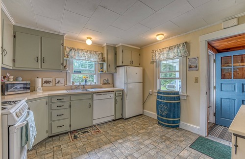 Franconia House | So Close to Franconia Notch and all the Beauty it offers; Single Family Home!