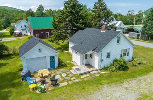 Franconia House | So Close to Franconia Notch and all the Beauty it offers; Single Family Home!
