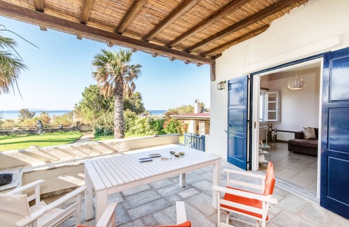 Agios Ioannis House | "So close to sea."