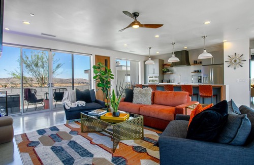 Joshua Tree House | SO GORGEOUS! Luxurious Home w/HOT Tub & Views!