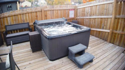Bristol House | Soak Stroll 2 State St Casino Firepit Dogs OK