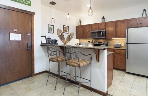 Snowshoe Condo | Soaring Eagle #201: 3 Bedrooms, 2 Full Baths: Slope Side