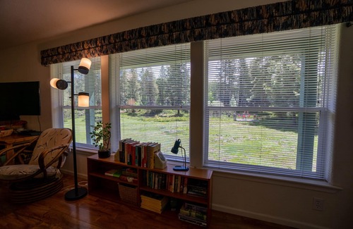 Chiloquin House | Soaring Eagle · Soaring Eagle on Fort Creek-CraterLake Bungalows