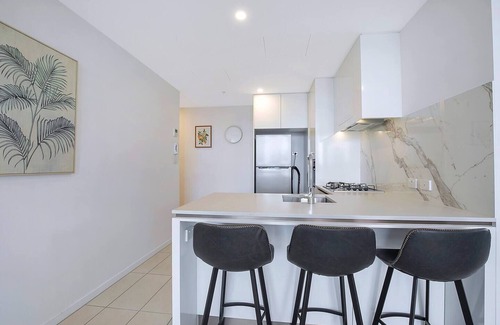 South Brisbane Apartment | Soaring Skyline on Southside at Resort Style Stay