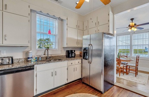 Savannah House | Soaring Views of River + Marsh w/Shared Dock by Lucky Savannah