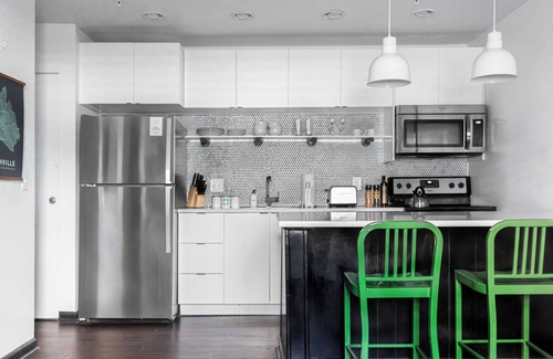 Rutledge Hill House | SoBro Guest House #20 by AvantStay | 2 Blocks to Broadway + Local Art + Parking
