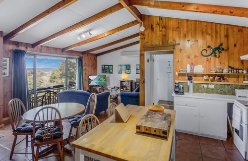 Carrickalinga House | Socks 'n' Sandals - 34 Riverview Drive