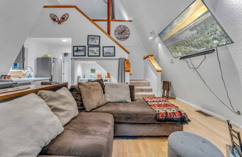 Pla-Vada Woodlands Cabin | Soda Springs Vacation Rental Near 3 Ski Resorts