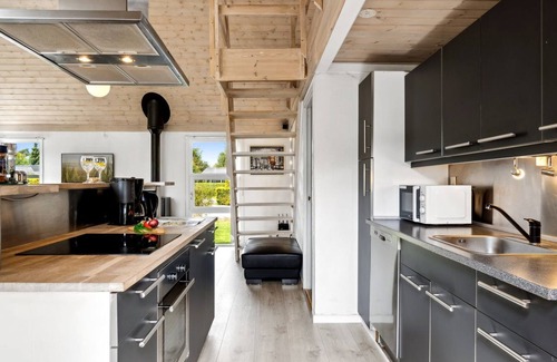 Vibæk Strand House | "Soeren" - 300m from the sea by Interhome