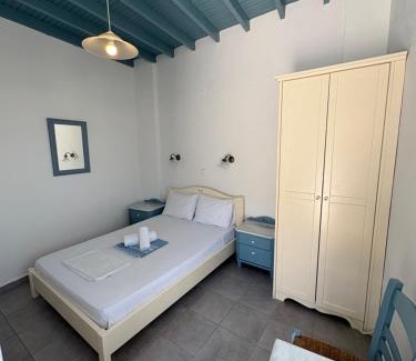 Loutro House | Sofia Rooms