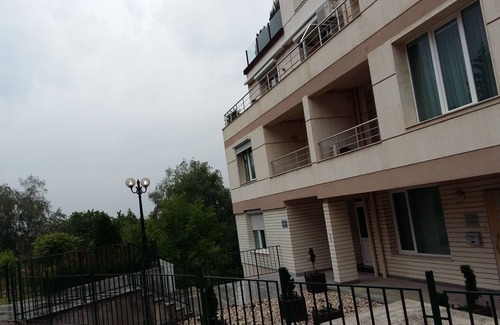 rayon Triaditsa Apartment | Sofia South Park apartment- massive, clean, modern!