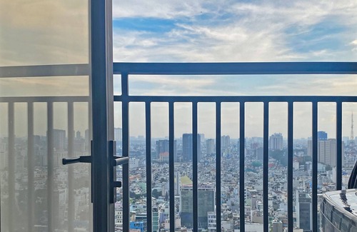 District 1 Apartment | ✨Soho✨Luxurious Balcony Flat with City View @D1