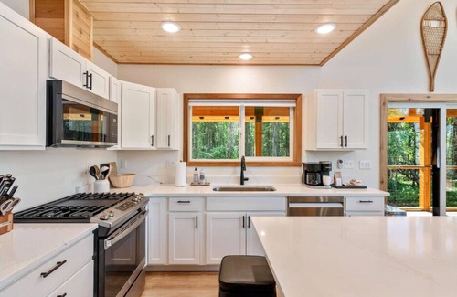 Willow House | Sojourn Lodge + Cabin + 2 Yurts + Bathhouse