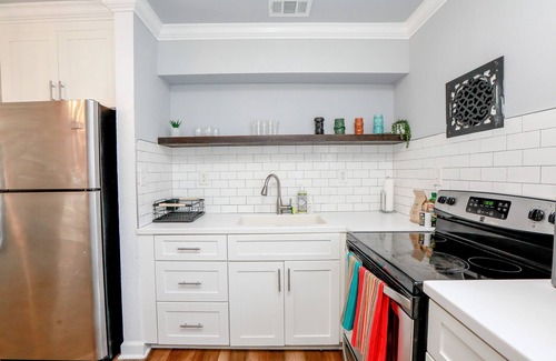 Willoughby Spit Apartment | Sojourn Tide Suite 2 BR 2 BA at Beach Cottages