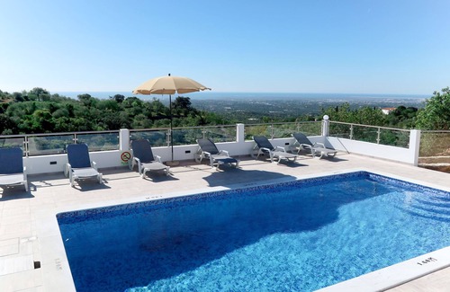 Estoi House | Sol e Mar by Interhome