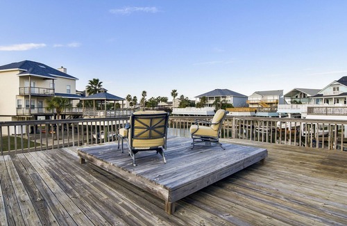 Isla Del Sol House | Sol of the Sea | Canal Home, Private Pool, Dock!