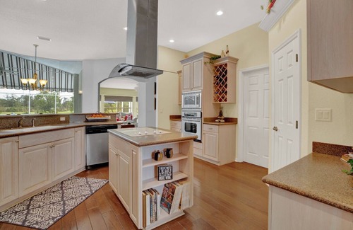 Sun 'N Lake Villa | Solar Heated Private Pool & Lanai On Golf Course!
