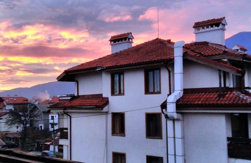 Shiligarnika Condo | Solar nest with fireplace, terrace and panoramic view, 700 m from ski lift