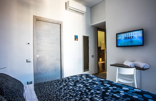 Naples City Centre Bed & Breakfast | Solarium al Duomo - Suite 1 by Wonderful Italy