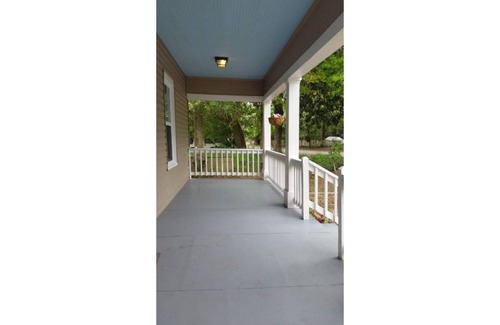 Mississippi City Cottage | SOLE- E-MAREnSUN and SEAnWe offer discounts to Snow-Birds and Military