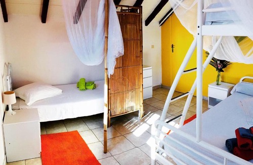 Terre-de-Bas Bed & Breakfast | Soleil là